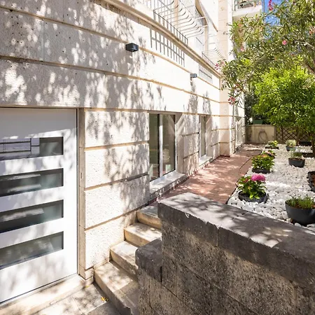 Grand Pearl Luxury Retreat Apartmán