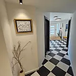 Grand Pearl Luxury Retreat Split