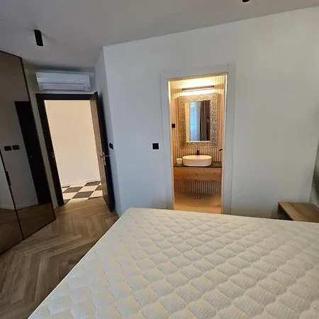 Grand Pearl Luxury Retreat Apartment Split