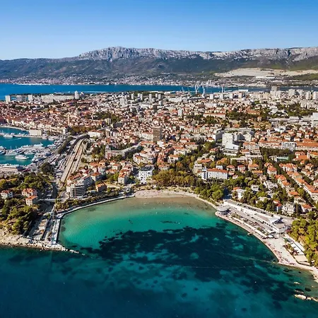 Grand Pearl Luxury Retreat Apartamento *