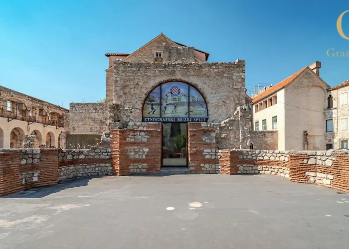 아파트 Grand Pearl Luxury Retreat