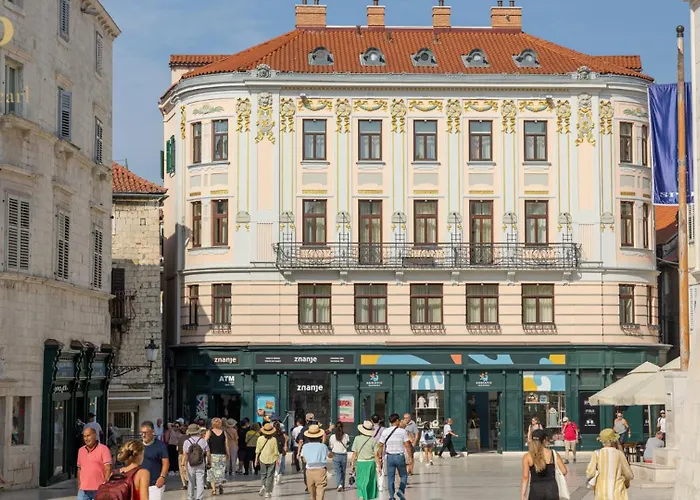 Grand Pearl Luxury Retreat