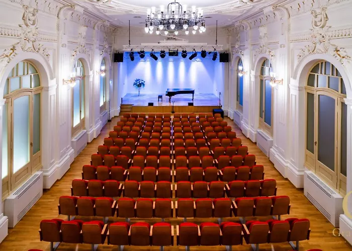 Grand Pearl Luxury Retreat * 스플리트