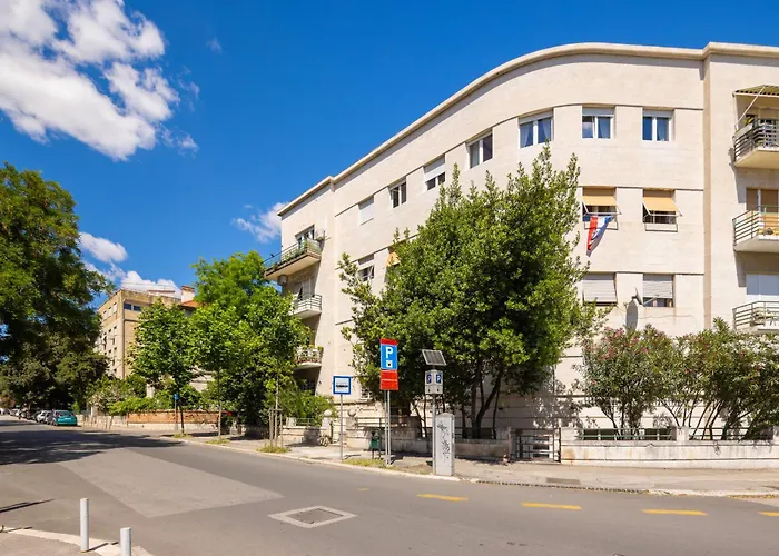 Grand Pearl Luxury Retreat *