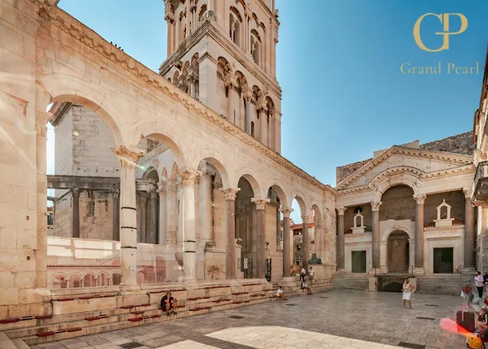 Grand Pearl Luxury Retreat * Split